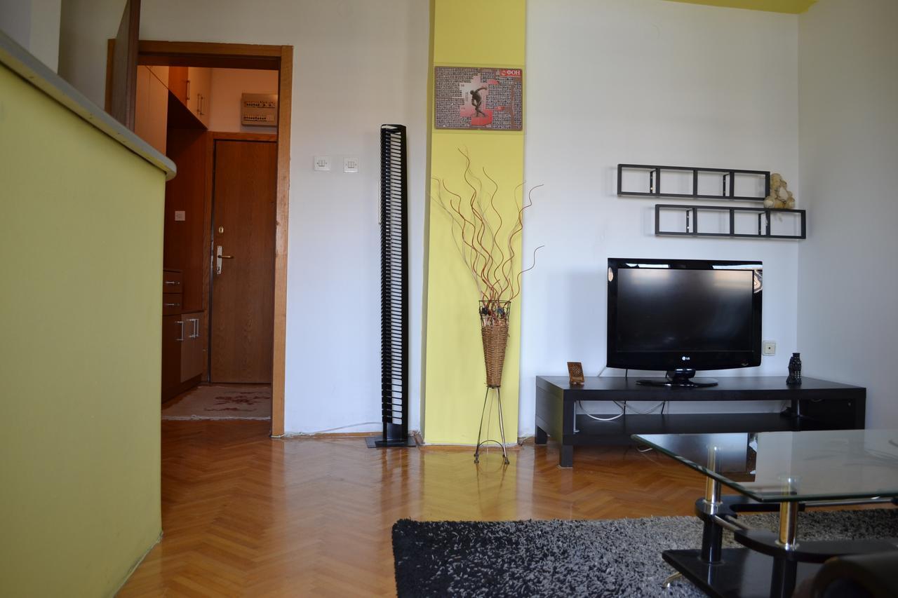 Nakov Apartment Next To Bus Station Skopje Ngoại thất bức ảnh
